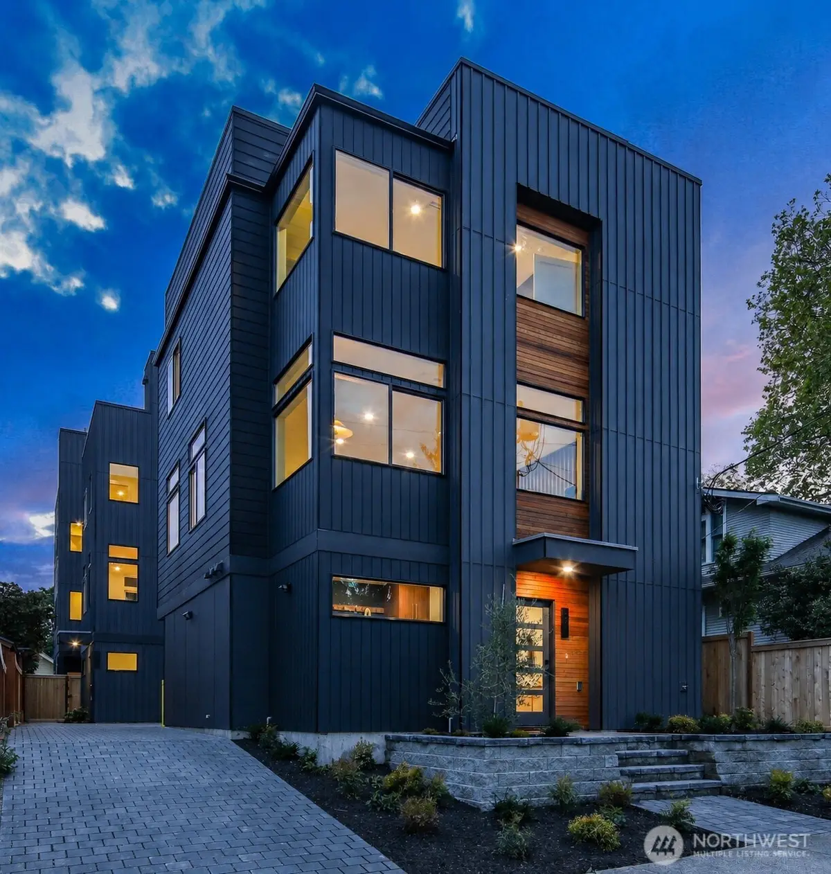4531 Corliss Avenue N, Seattle, WA 98103 - #1