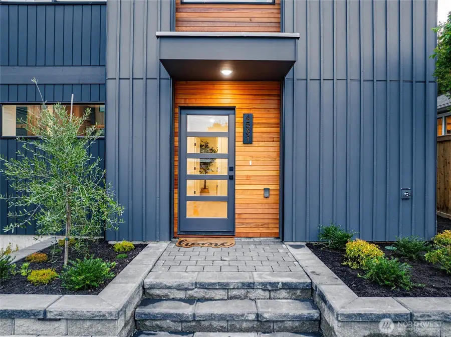 4531 Corliss Avenue N, Seattle, WA 98103 - #2
