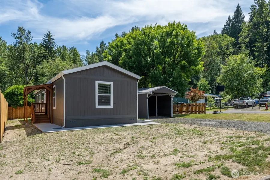 102 Sir Lancelot Way, Castle Rock, WA 98611 - #3