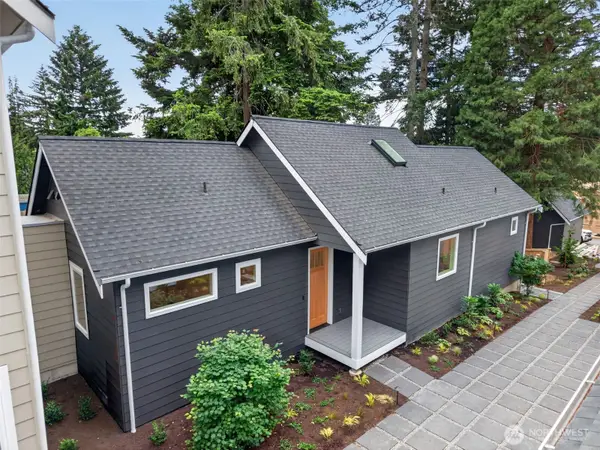 11737 40th Avenue Ne #B, Seattle, WA 98125