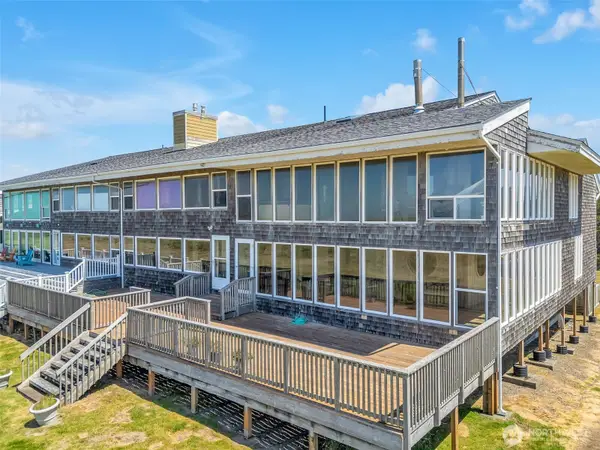 35601 G Street #1, Ocean Park, WA 98640