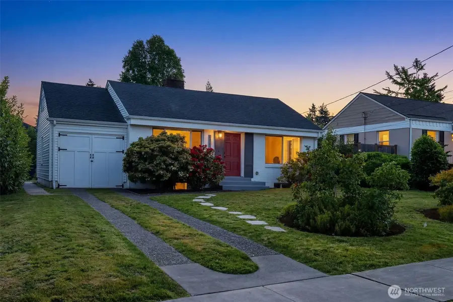 10617 39th Avenue Sw, Seattle, WA 98146 - #2