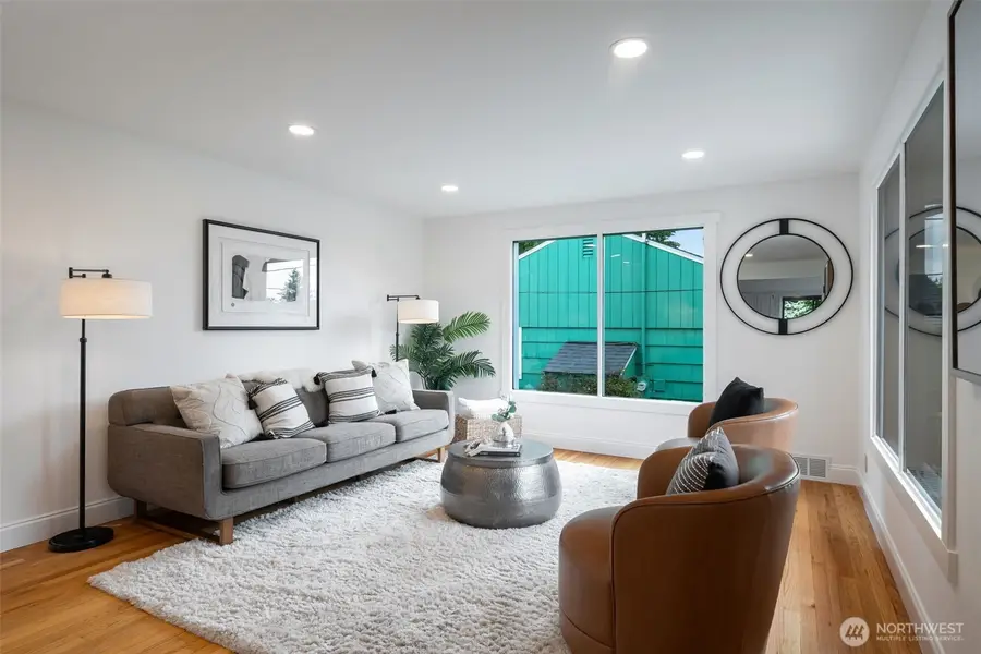 1305 SW Cambridge Street, Seattle, WA 98106 - #3