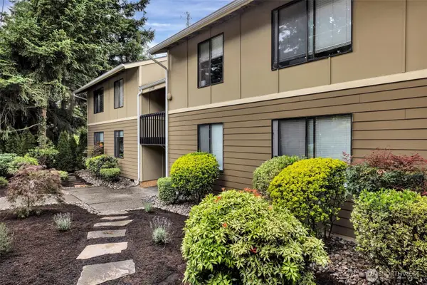 11701 100th Avenue Ne #4, Kirkland, WA 98034