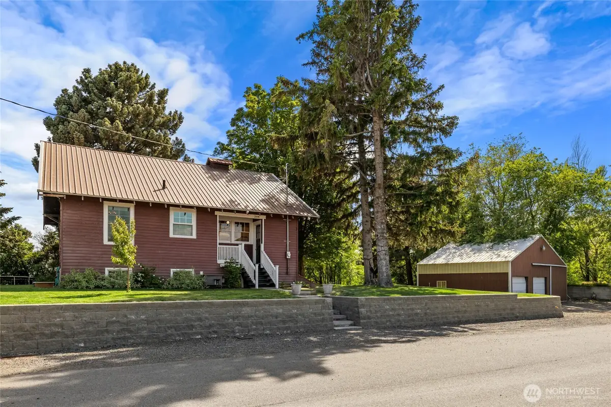 208 Railroad Avenue, Kittitas, WA 98934 - #1