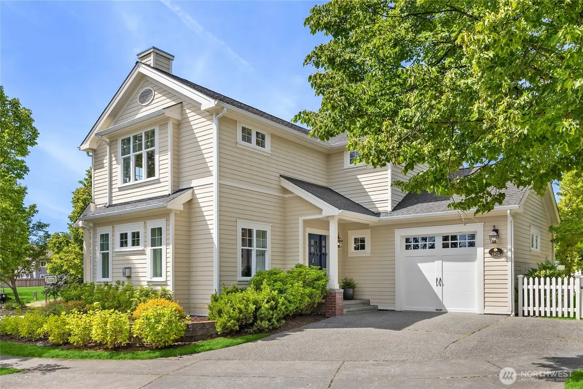 1803 Parade Grounds Avenue Ne, Bainbridge Island, WA 98110 - #1