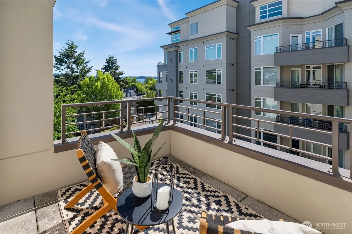 225 4th Avenue #B401, Kirkland, WA 98033 - #1