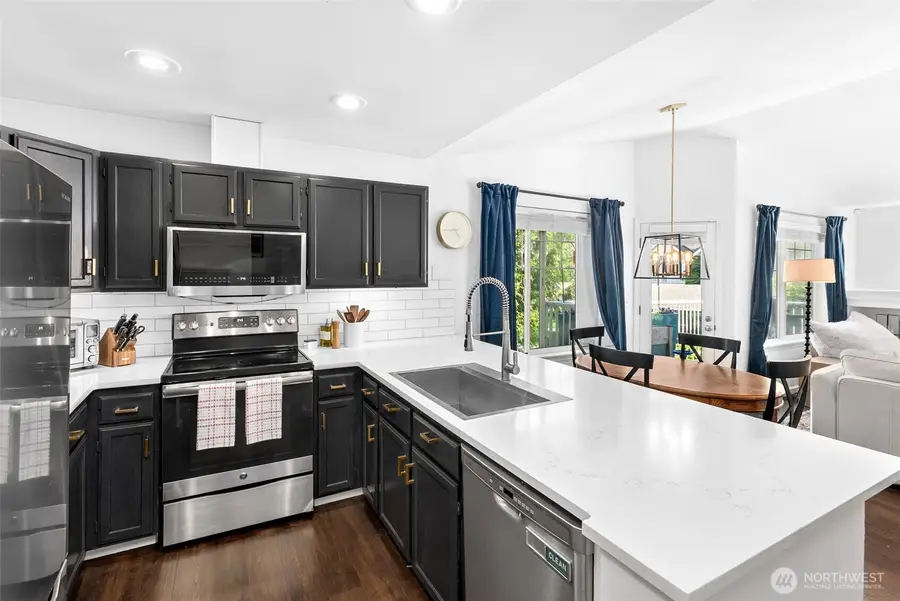 5400 Harbour Pointe Boulevard #B201, Mukilteo, WA 98275 - #2