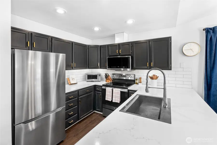 5400 Harbour Pointe Boulevard #B201, Mukilteo, WA 98275 - #3