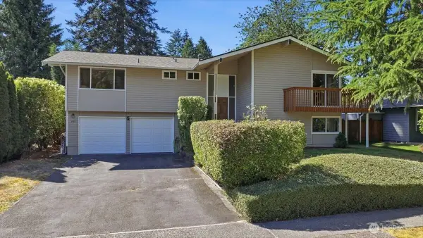 1801 Anacortes Avenue Ne, Renton, WA 98059
