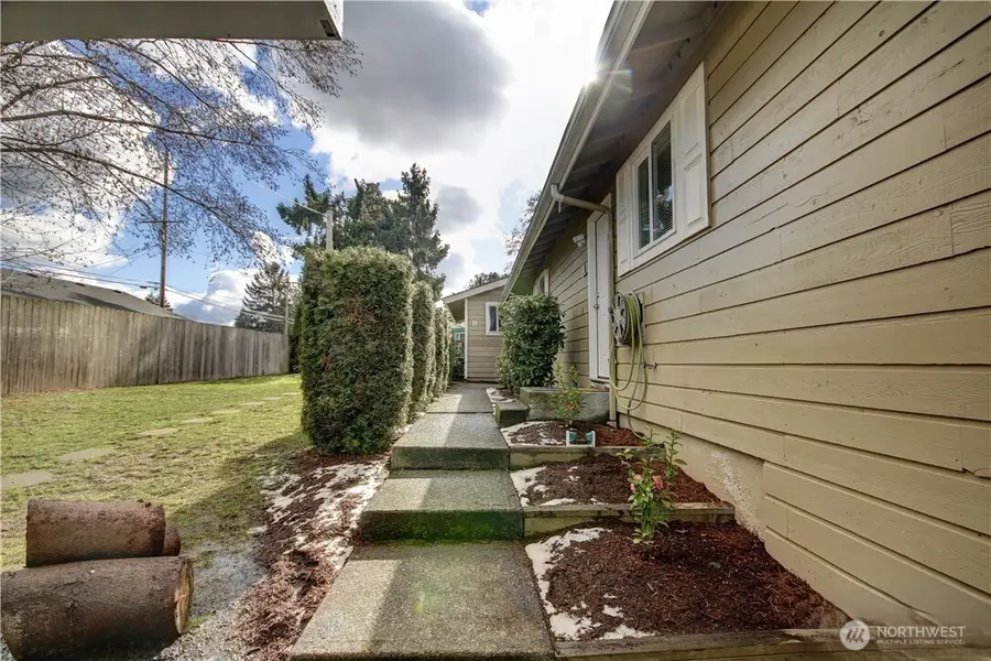 412 105th Street Sw, Everett, WA 98204 - #3