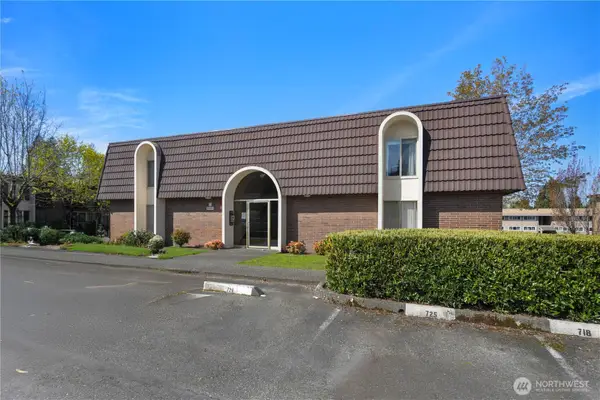 11008 NE 68th St #728, Kirkland, WA 98033