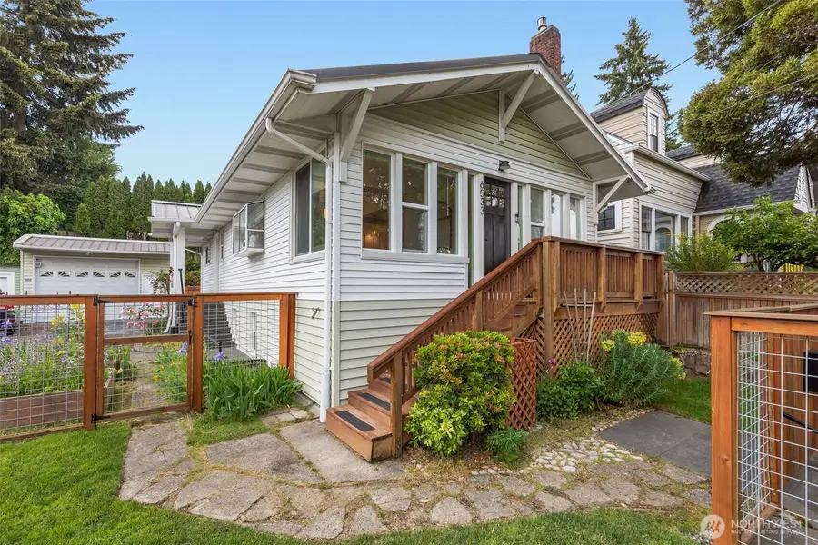 6533 20th Avenue Ne, Seattle, WA 98115 - #2