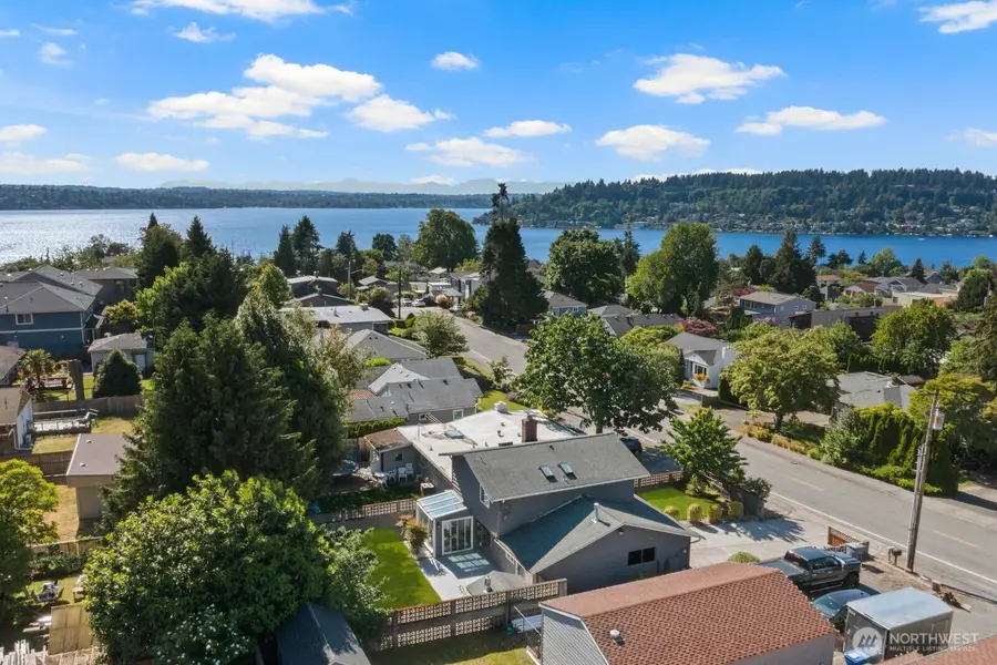 1115 N 30th Street, Renton, WA 98056 - #2
