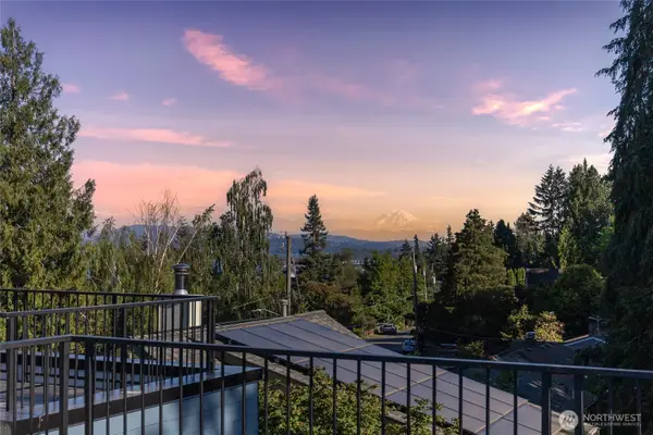 11733 Durland Avenue Ne #B, Seattle, WA 98125