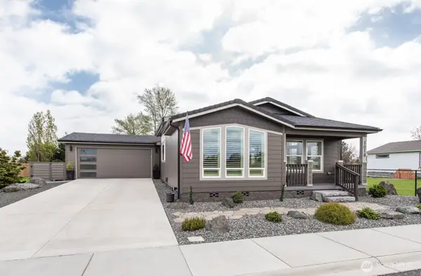 1018 N Violet Avenue, Sequim, WA 98382