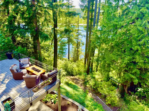 18603 E Spring Lake Drive Se, Renton, WA 98058