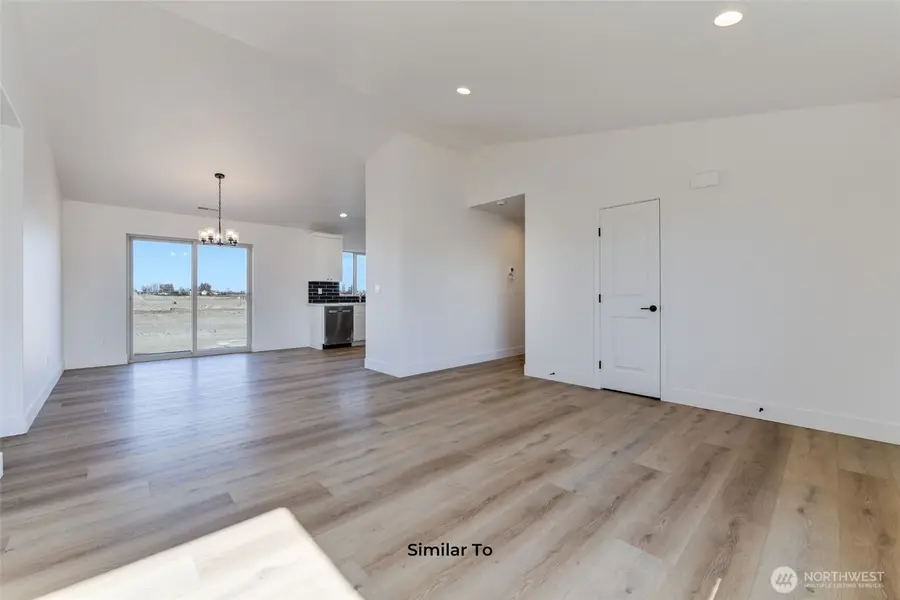 330 N Sandy Loop, Moses Lake, WA 98837 - #3