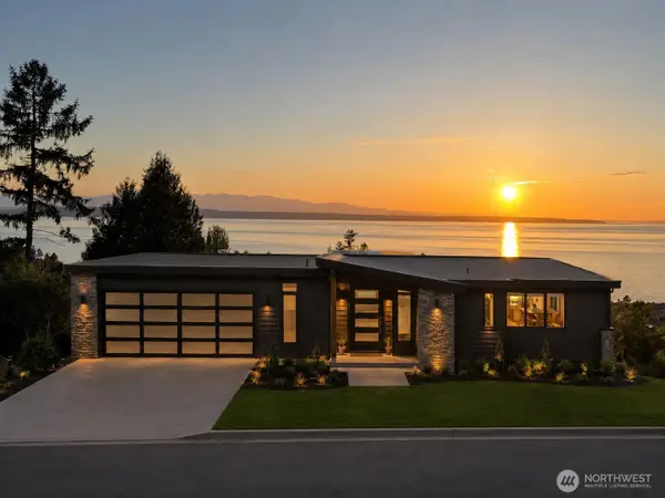 19124 94th Avenue W, Edmonds, WA 98020