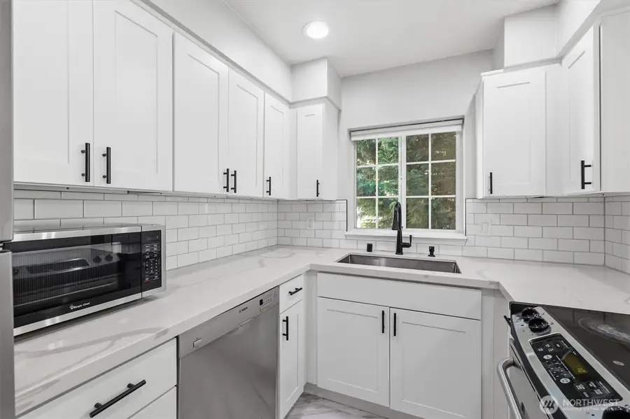 2560 118th Avenue Se #3-301, Bellevue, WA 98005 - #3