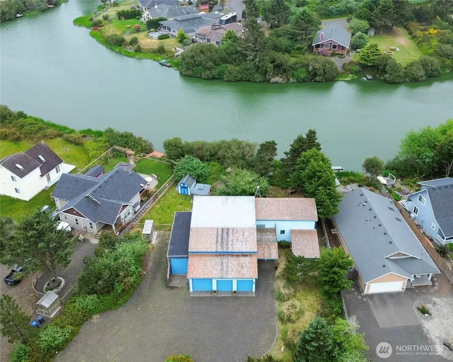 359 Otsego Street Sw, Ocean Shores, WA 98569 - #2