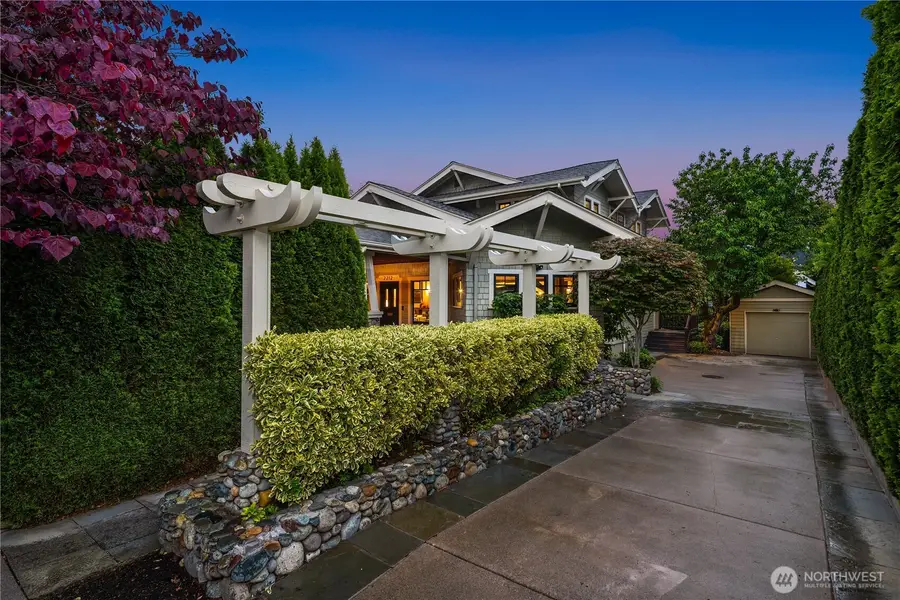 2212 Federal Avenue E, Seattle, WA 98102 - #3