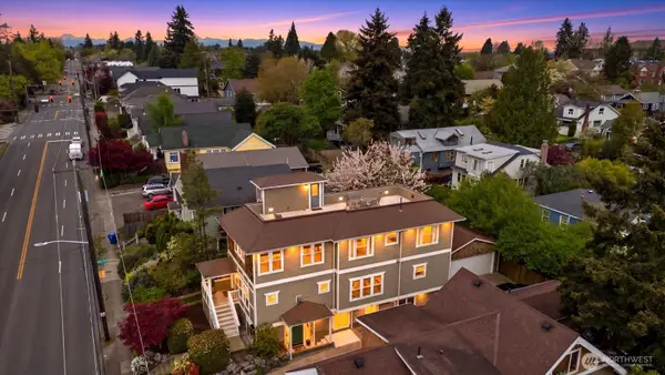 400 NE 50th Street, Seattle, WA 98105