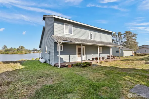 580 Mount Olympus Avenue Se, Ocean Shores, WA 98569