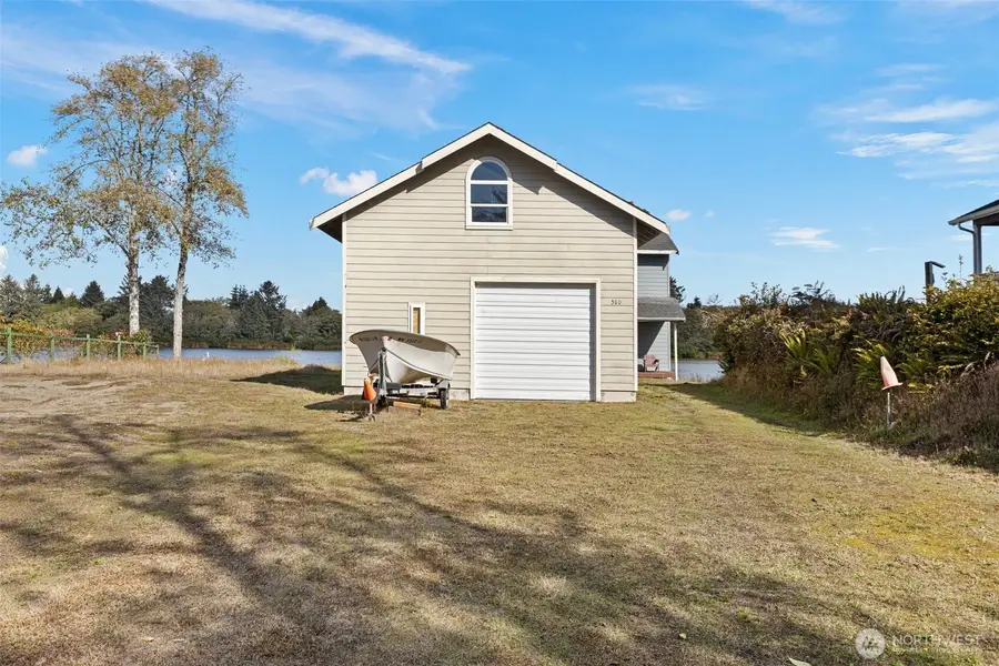 580 Mount Olympus Avenue Se, Ocean Shores, WA 98569 - #2