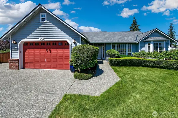 20604 Damson Rd, Lynnwood, WA 98036