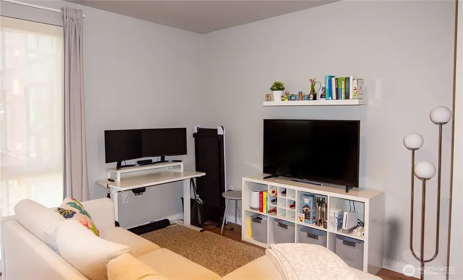1085 103rd Avenue Ne #406, Bellevue, WA 98004 - #3