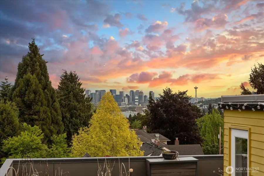 4414 Corliss Avenue N #B, Seattle, WA 98103 - #3