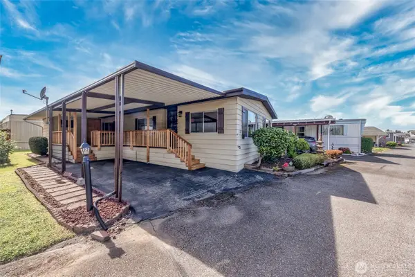 18501 52nd Avenue W #22, Lynnwood, WA 98037