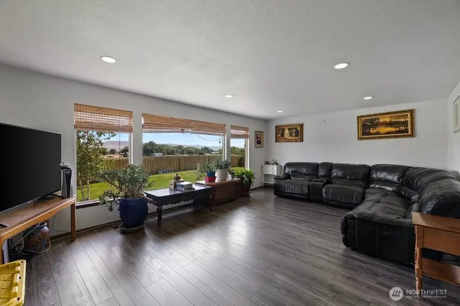 7802 Hicks Road, Grandview, WA 98930 - #3