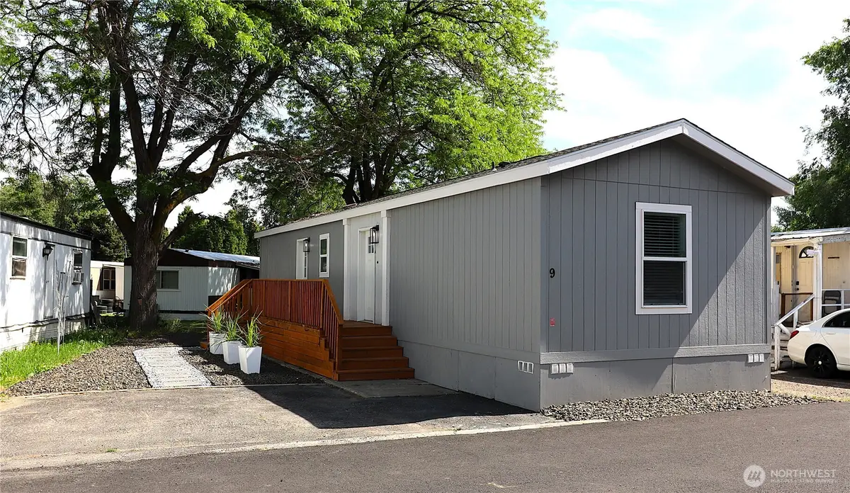 1060 N Wenas Road #9, Selah, WA 98942 - #1
