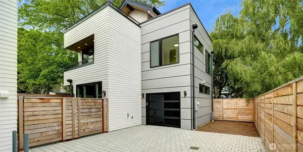 8750 13th Avenue Nw #C, Seattle, WA 98117