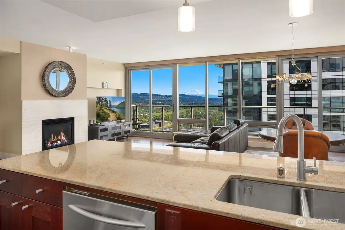 650 Bellevue Way Ne #3802, Bellevue, WA 98004 - #1