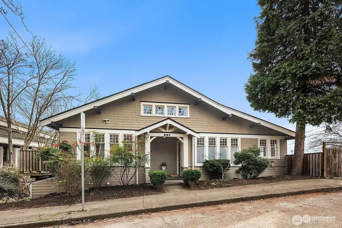 267 E Newton Street, Seattle, WA 98102 - #1