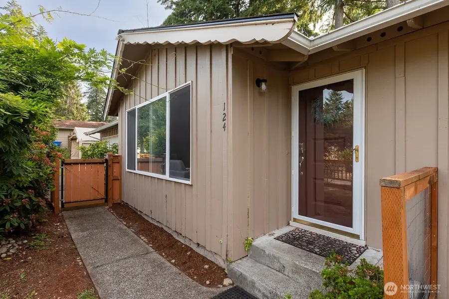124 Crestwood Drive Sw, Lakewood, WA 98498 - #2