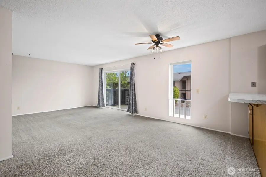1425 S Puget Drive #117, Renton, WA 98055 - #2