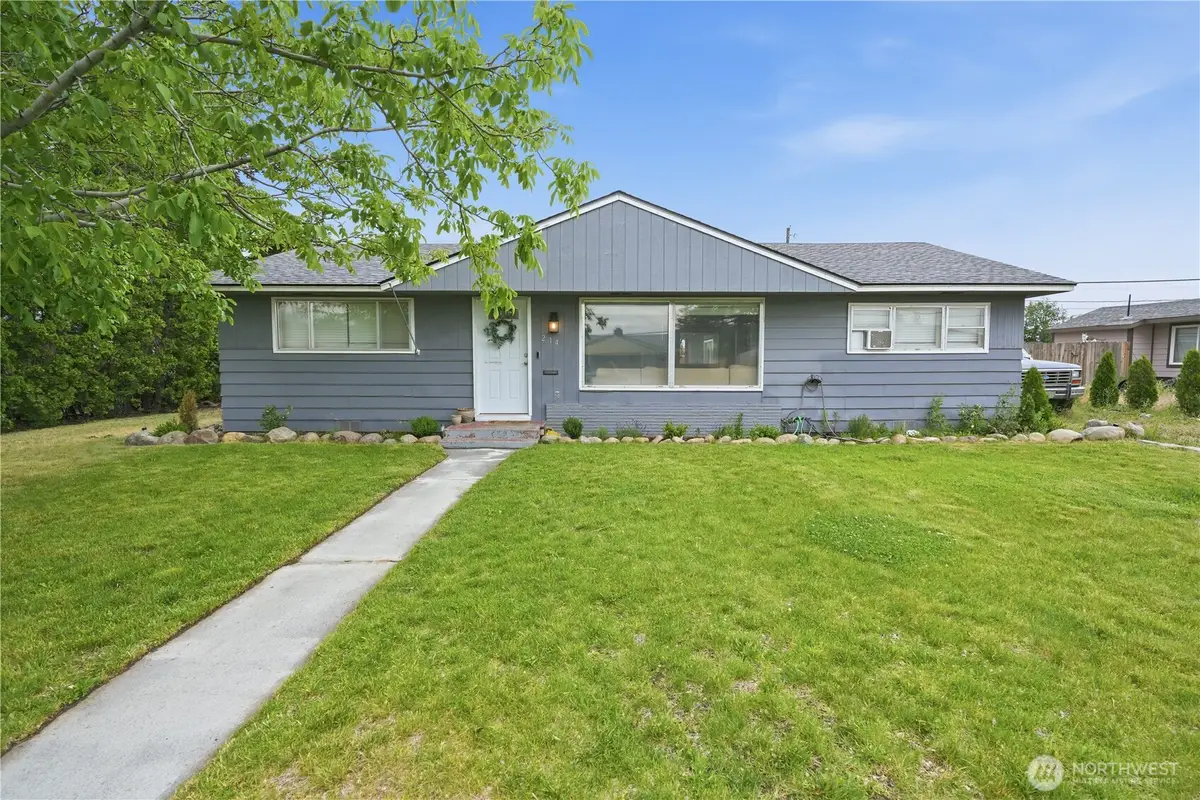 214 G Street Ne, Ephrata, WA 98823 - #1