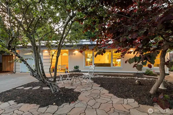 1018 NW 130th Street, Seattle, WA 98177