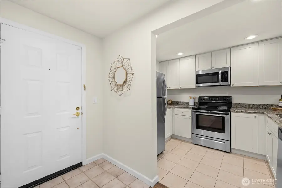 12740 NE 10th Place #E302, Bellevue, WA 98005 - #3