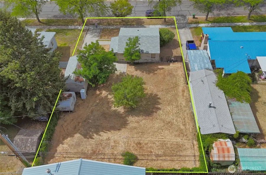 1027 Camas Street, Coulee Dam, WA 99116 - #2
