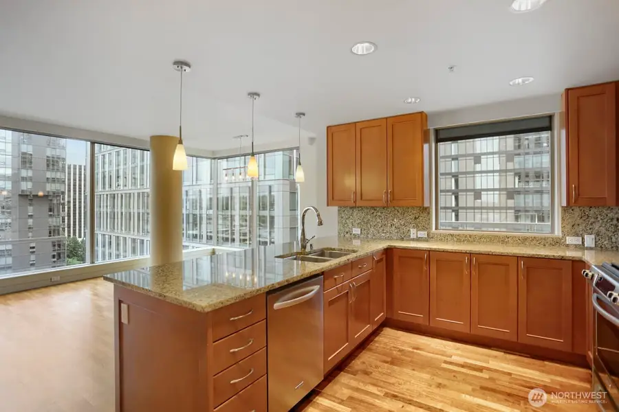 10650 NE 9th Place #1520, Bellevue, WA 98004 - #2
