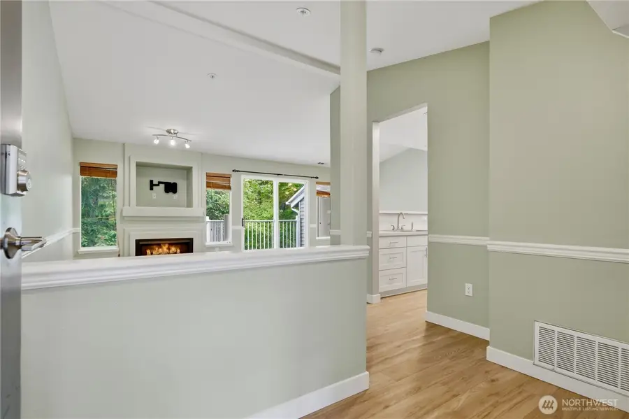 25235 SE Klahanie Blvd #C303, Sammamish, WA 98029 - #3