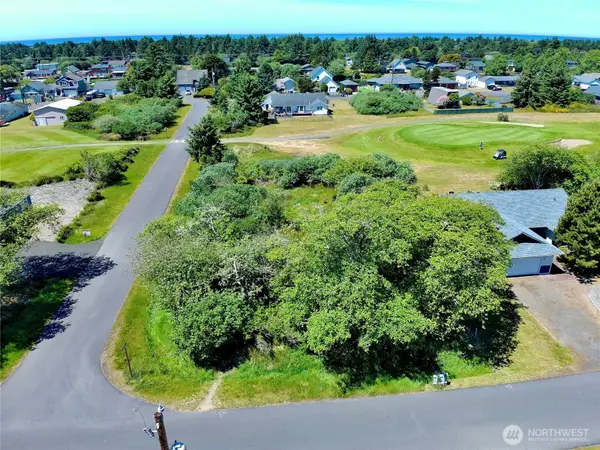 301 Octopus Avenue Ne #454, Ocean Shores, WA 98569