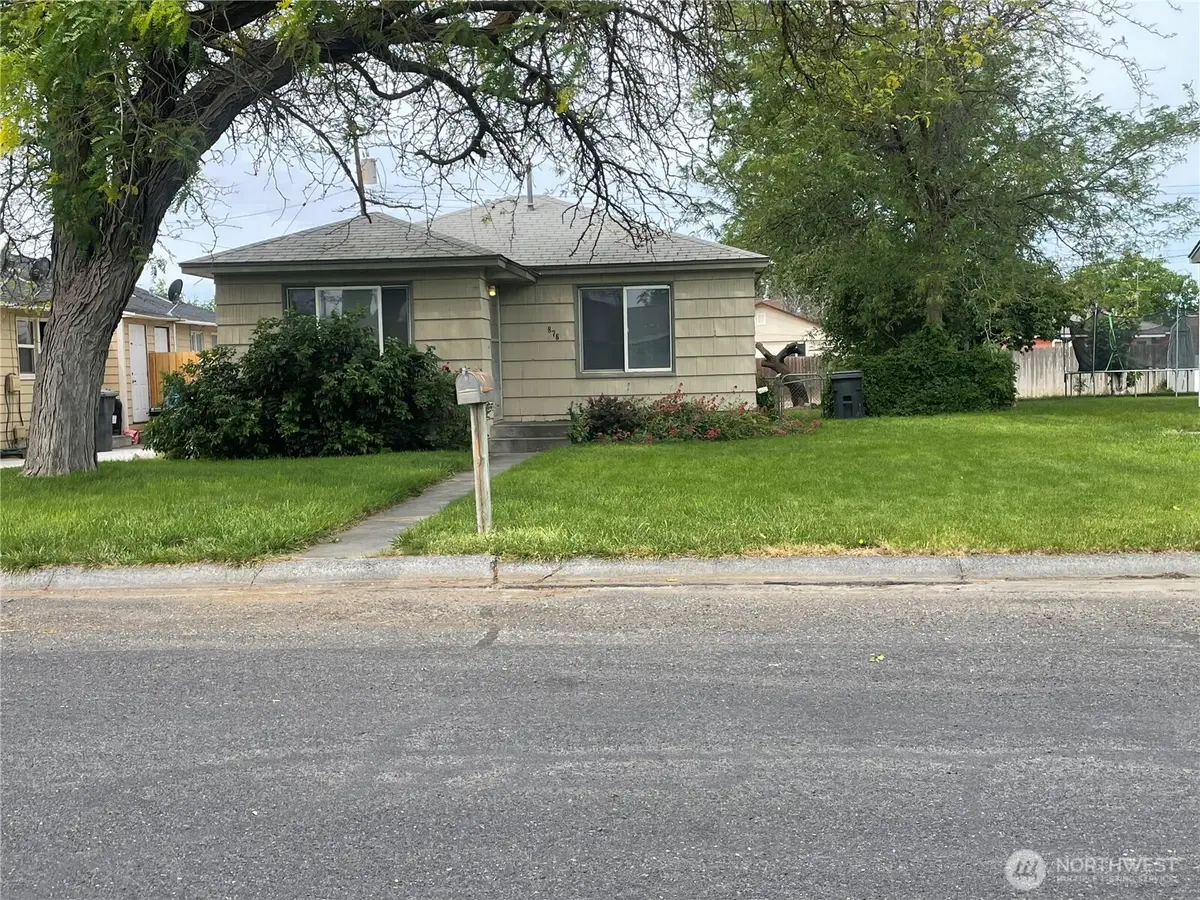 876 S 3rd Avenue, Othello, WA 99344 - #1