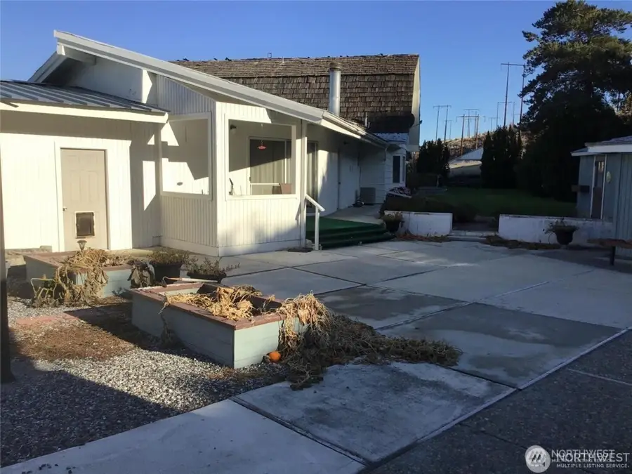 2627 Malaga Alcoa Highway, Malaga, WA 98828 - #2