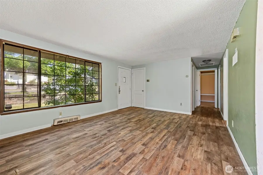11419 Crestwood Drive S, Seattle, WA 98178 - #3